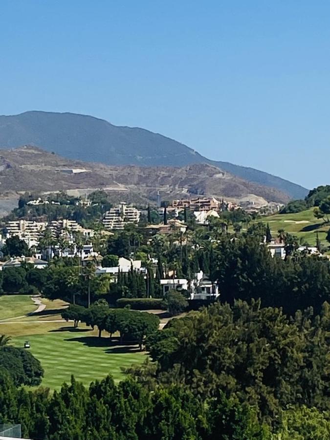 Residencia Jardin Del Rio Apartemen